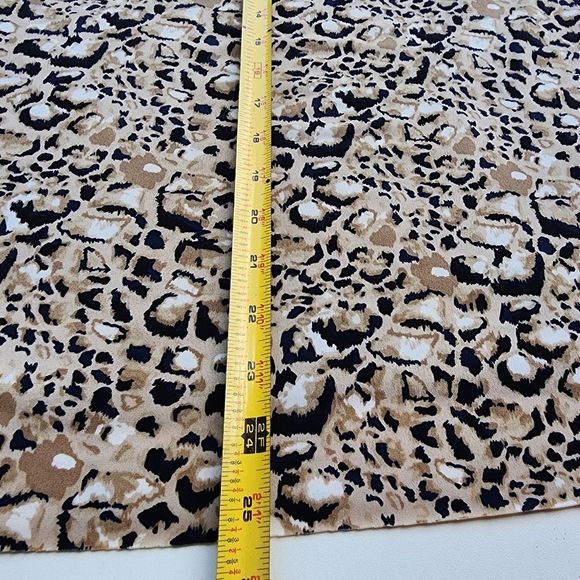 Vince Camuto Leopard Beige Print Skirt Stretch Jersey Lined Body Cone Fit Size S - Picture 3 of 9